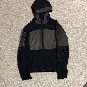 Lululemon Black reflectant Windbreaker